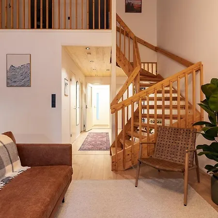 Дом отдыха Warm Nordic Townhouse With Sauna & Forest Views *