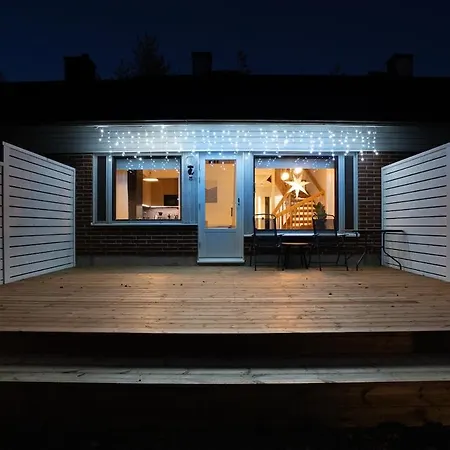 Warm Nordic Townhouse With Sauna & Forest Views Casa de Férias