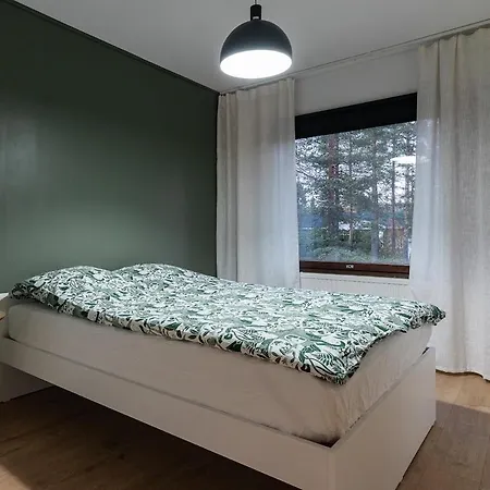 Nyaraló Warm Nordic Townhouse With Sauna & Forest Views Rovaniemi