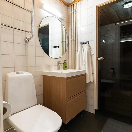 Warm Nordic Townhouse With Sauna & Forest Views Дом отдыха