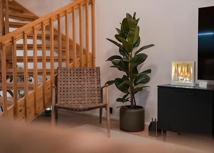 Warm Nordic Townhouse With Sauna & Forest Views * Rovaniemi