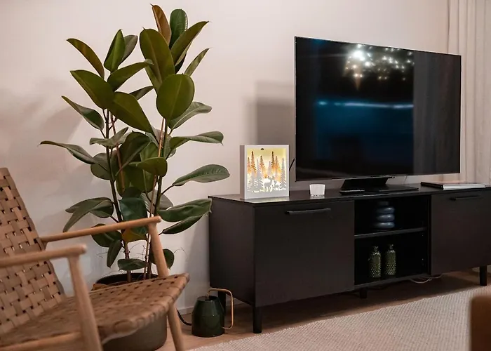 Warm Nordic Townhouse With Sauna & Forest Views Σπίτι διακοπών