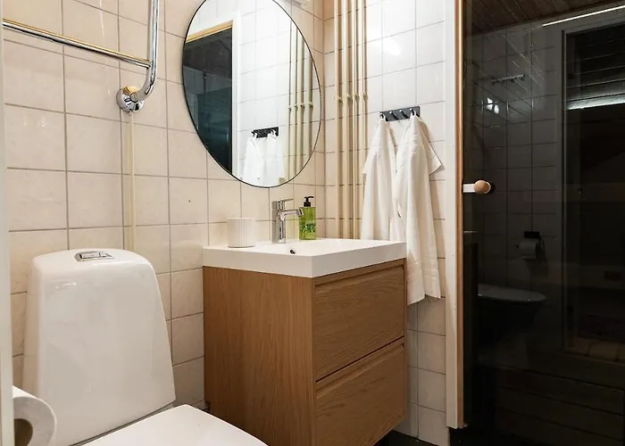 Warm Nordic Townhouse With Sauna & Forest Views Σπίτι διακοπών