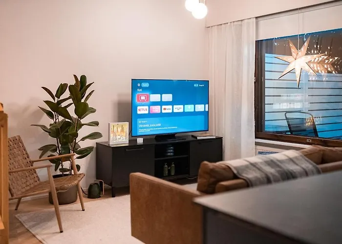 Warm Nordic Townhouse With Sauna & Forest Views Ροβανιέμι